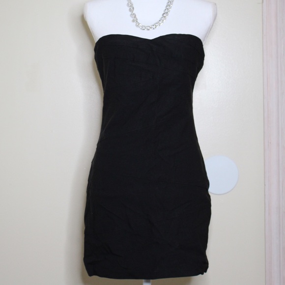 Forever 21 Dresses & Skirts - Forever 21 Black Sleeveless Cocktail Dress